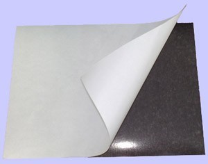 Магнитный винил с клеем 0,7x0,62x20